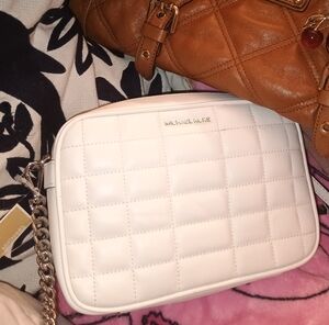 New Michael Kors White Quilted Bag With Gold Chains Shoulder Straps